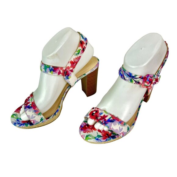 Liz Claiborne Shoes - 🟣 Liz Claiborne Size 8.5 Floral Block Heel Open Toe Sandals
